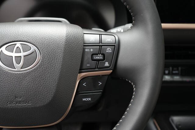 2025 Toyota Crown Signia Limited