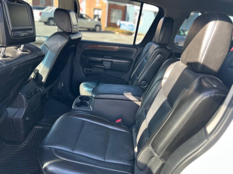 2014 Nissan Armada Platinum