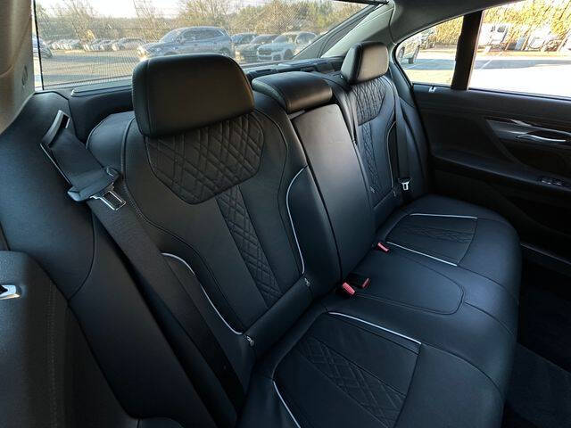 2020 BMW 7 Series 740i