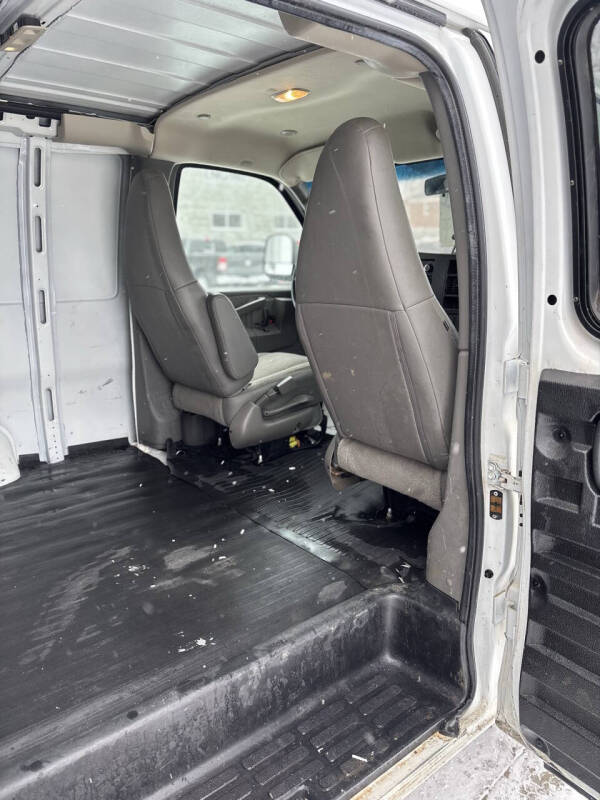 2021 Chevrolet Express 2500