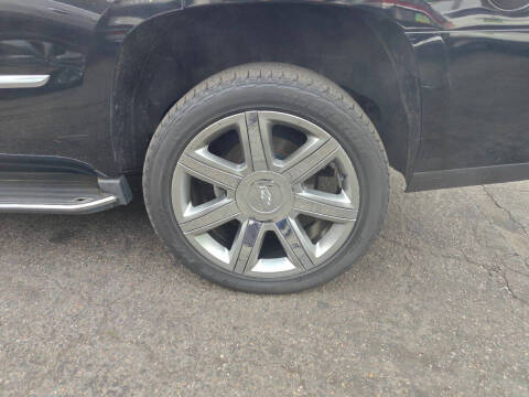 2016 Cadillac Escalade Luxury Collection