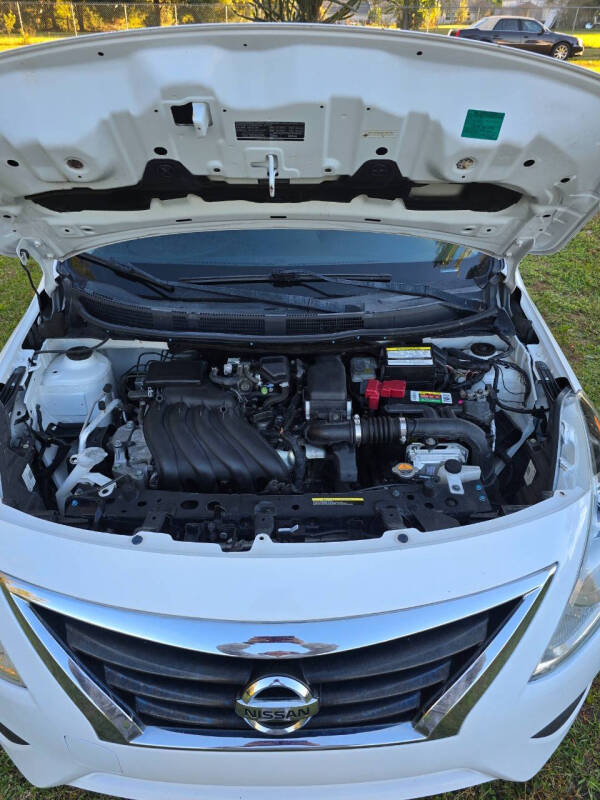 2019 Nissan Versa SV