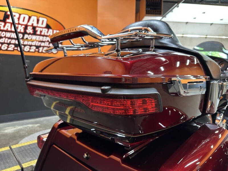 2014 Harley-Davidson FLHTCUTG - Tri Glide Ult