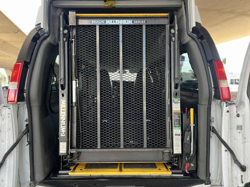 2010 Chevrolet Express LT 3500