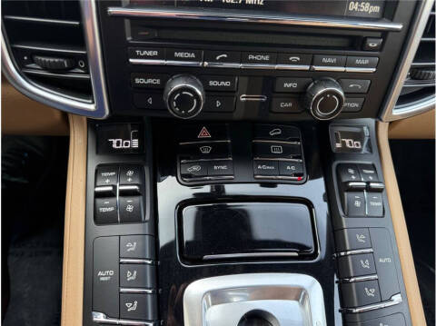 2016 Porsche Cayenne S E-Hybrid