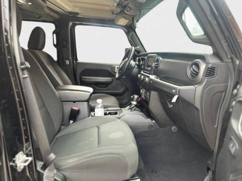 2021 Jeep Gladiator Willys