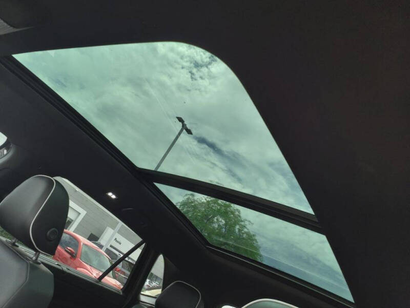 2025 Volkswagen Atlas Cross Sport SEL Premium R-Line 4Motion