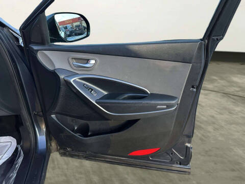 2017 Hyundai Santa Fe SE