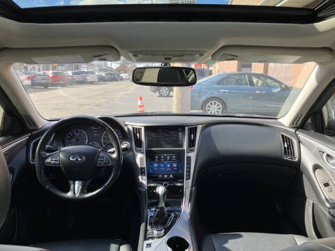 2015 Infiniti Q50 Premium