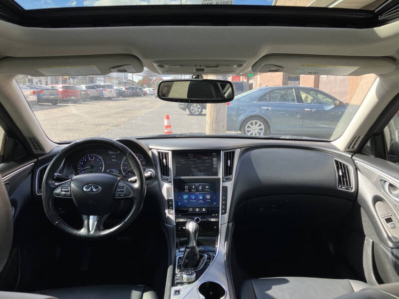 2015 Infiniti Q50 Premium