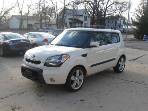 2010 Kia Soul +