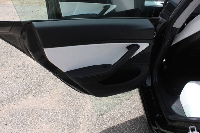 2019 Tesla Model 3 Standard Range Plus