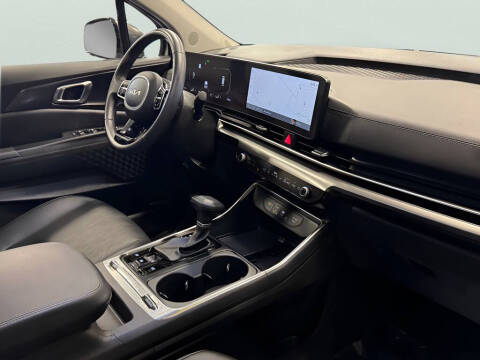 2025 Kia Carnival SX