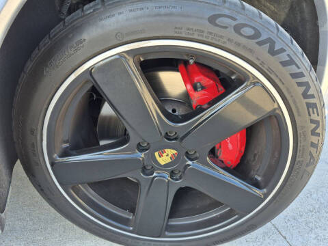 2016 Porsche Cayenne GTS