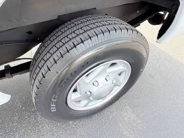 2002 Ford E-Series E-350 SD