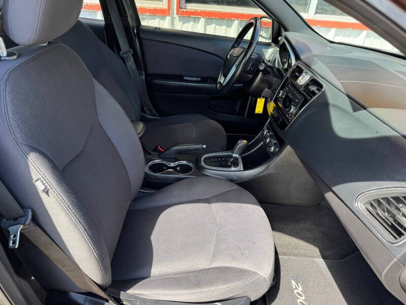 2012 Chrysler 200 Touring
