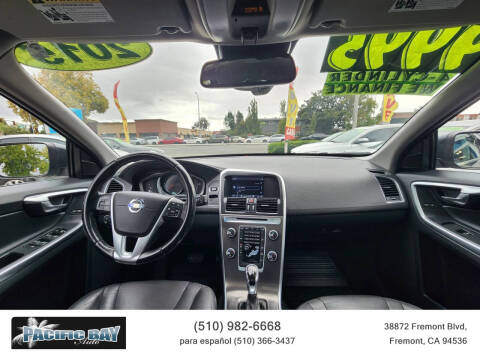 2015 Volvo XC60 T5 Drive-E Premier