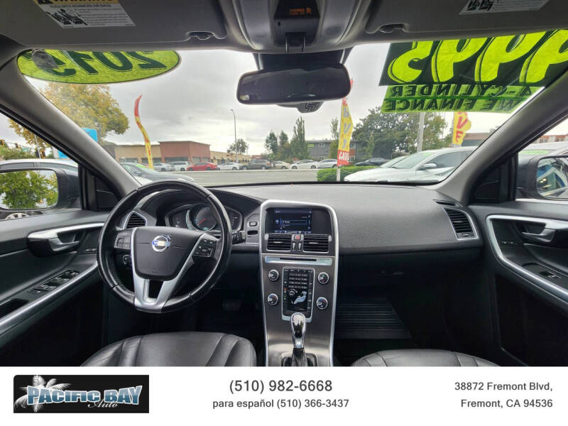 2015 Volvo XC60 T5 Drive-E Premier