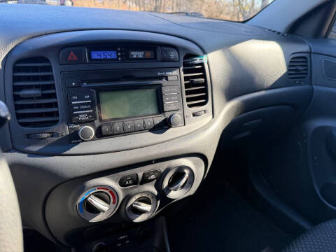 2010 Hyundai Accent GS