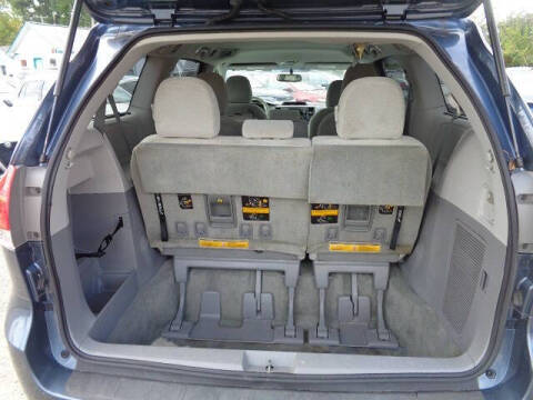 2014 Toyota Sienna LE 8-Passenger