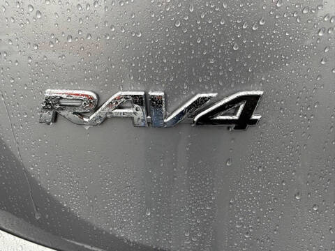 2017 Toyota RAV4 Hybrid SE