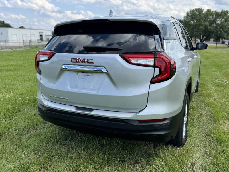 2022 GMC Terrain SLE