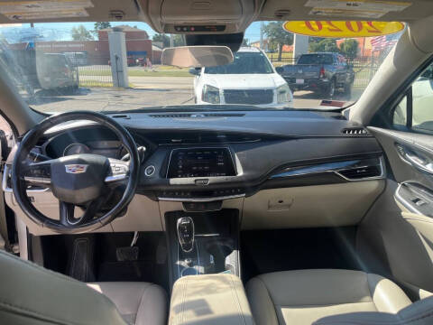 2020 Cadillac XT4 Luxury