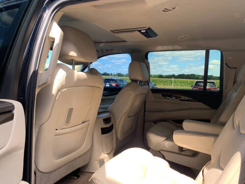 2018 Cadillac Escalade ESV Luxury