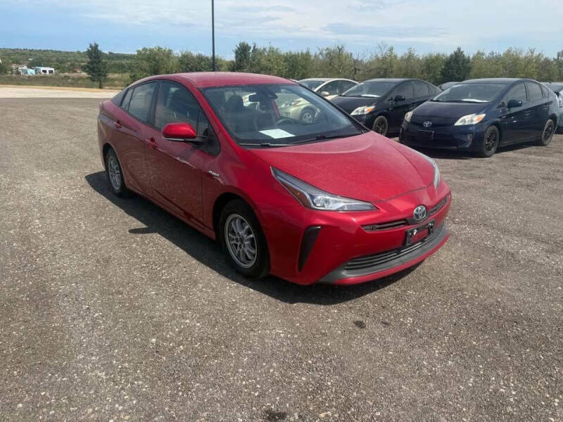 2021 Toyota Prius LE's photo