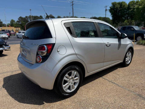 2013 Chevrolet Sonic LT Manual