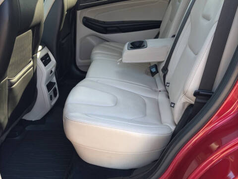 2022 Ford Edge Titanium