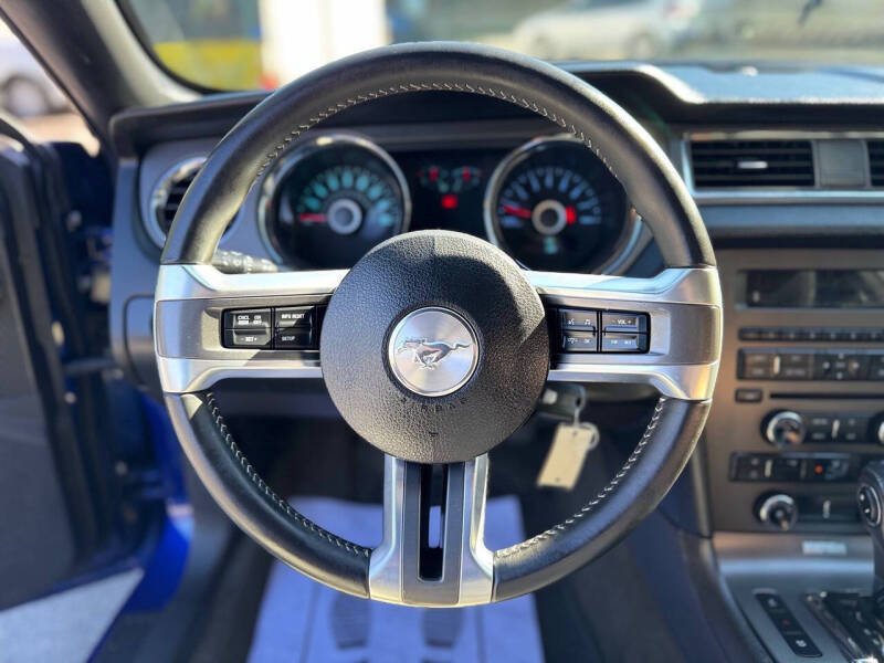 2014 Ford Mustang V6