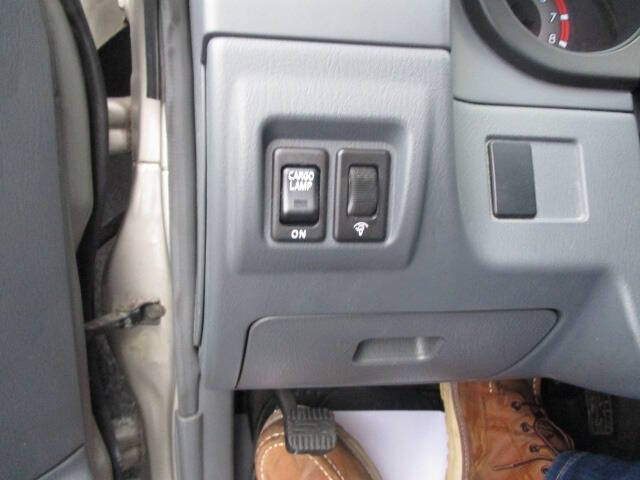 2002 Nissan Frontier XE