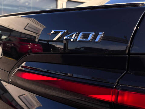 2023 BMW 7 Series 740i