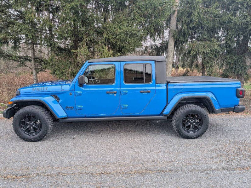 2022 Jeep Gladiator Willys Sport