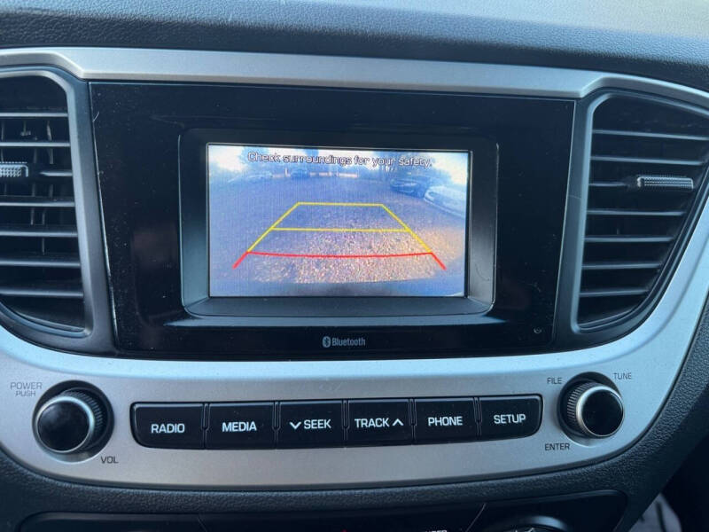 2022 Hyundai Accent SE