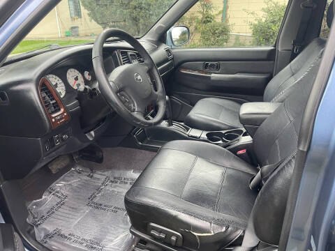 2002 Nissan Pathfinder LE