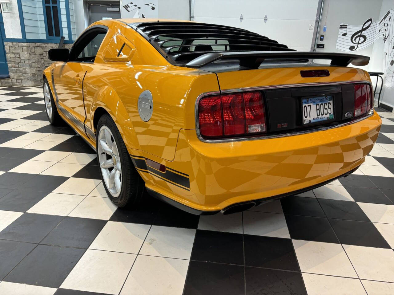 2007 Ford Mustang 8