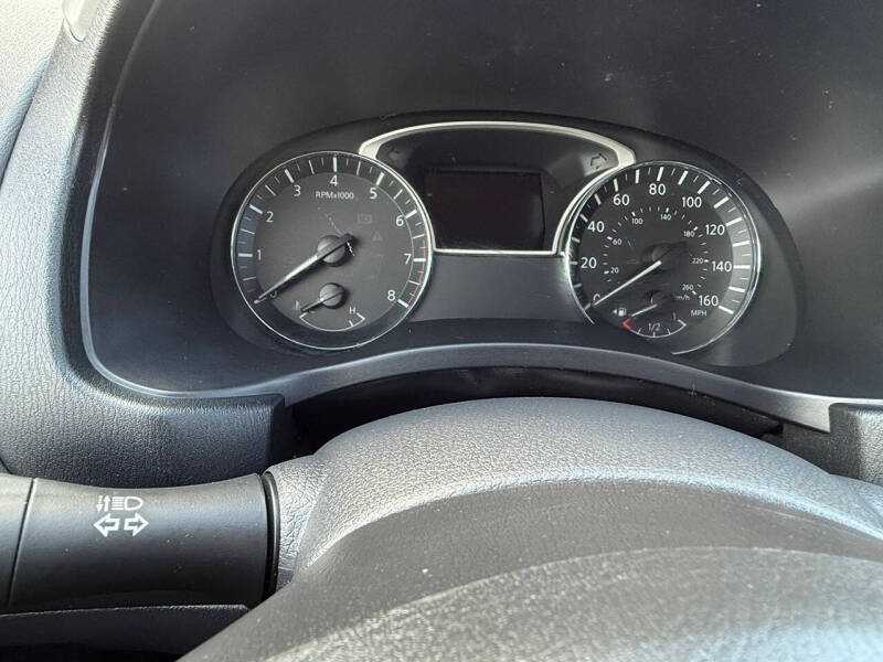 2017 Nissan Pathfinder SL