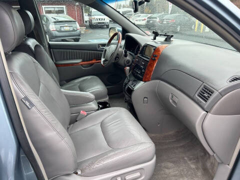 2006 Toyota Sienna XLE 7 Passenger