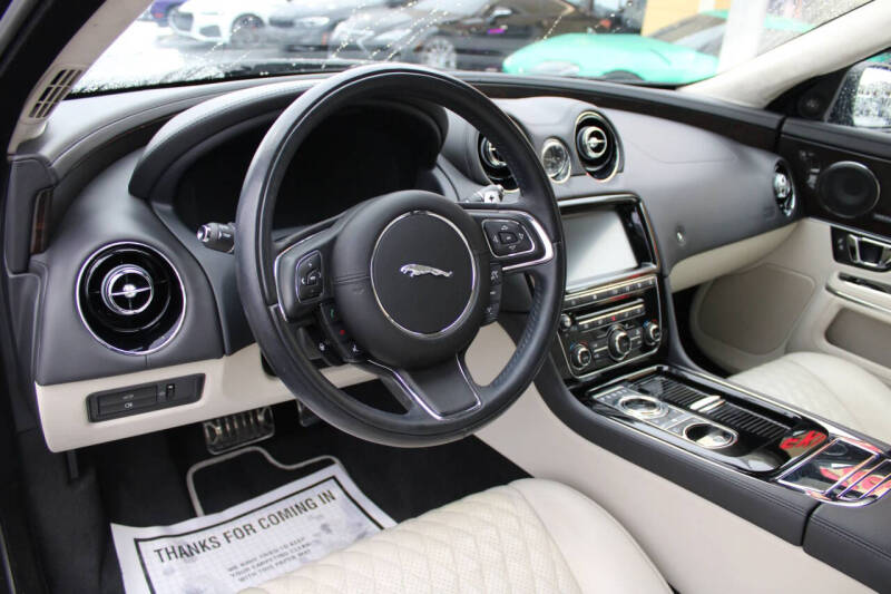 2019 Jaguar XJL Portfolio