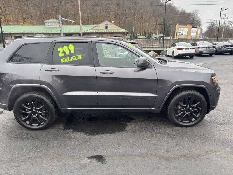 2017 Jeep Grand Cherokee Altitude