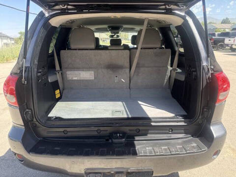 2017 Toyota Sequoia SR5