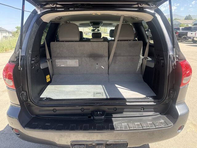 2017 Toyota Sequoia SR5
