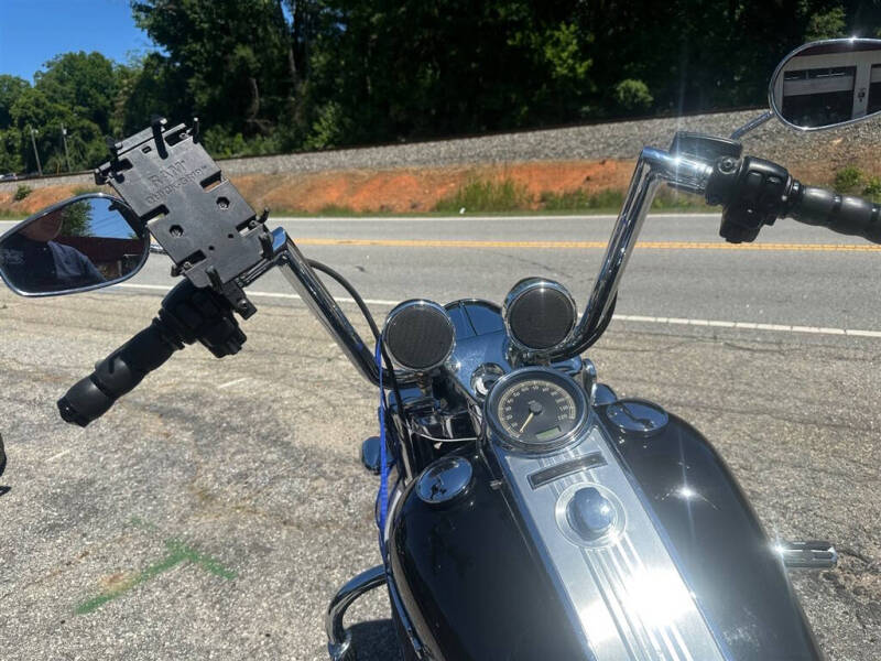 2012 Harley-Davidson FLHRC103