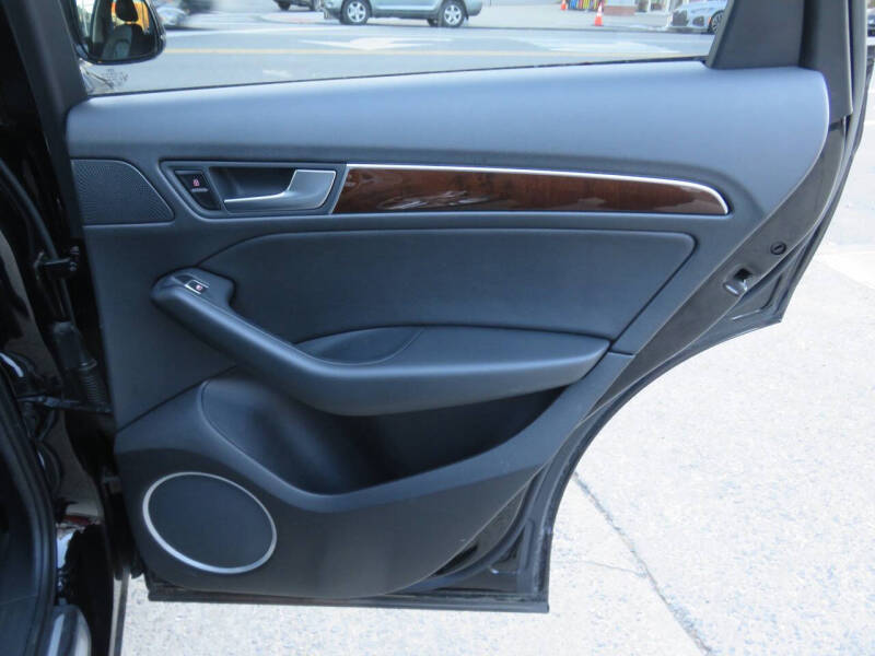 2017 Audi Q5 2.0T quattro Premium Plus