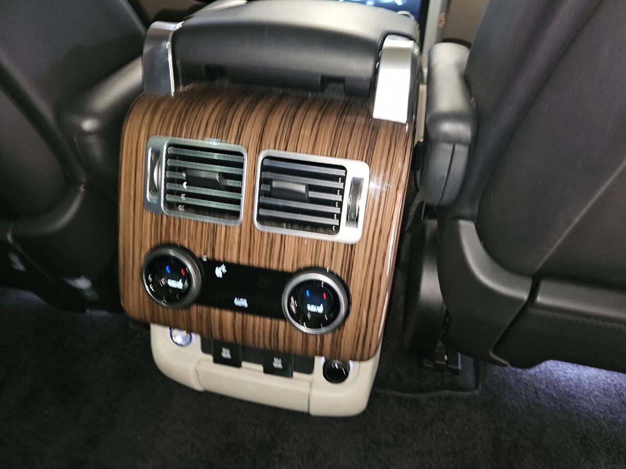 2018 Land Rover Range Rover 9