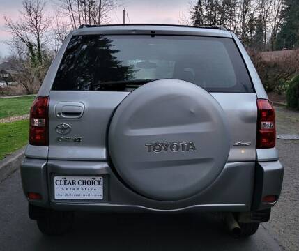 2004 Toyota RAV4 for sale at CLEAR CHOICE AUTOMOTIVE in Milwaukie OR