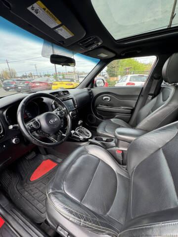 2015 Kia Soul +