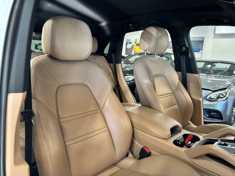2019 Porsche Cayenne S